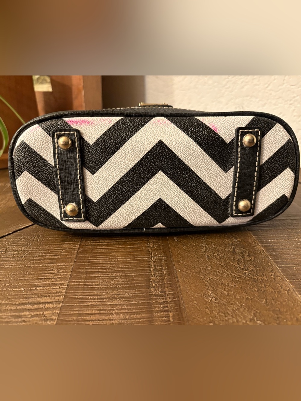 Dooney & Bourke Mini Chevron Satchel Crossbody Black & White - Picture 5 of 7